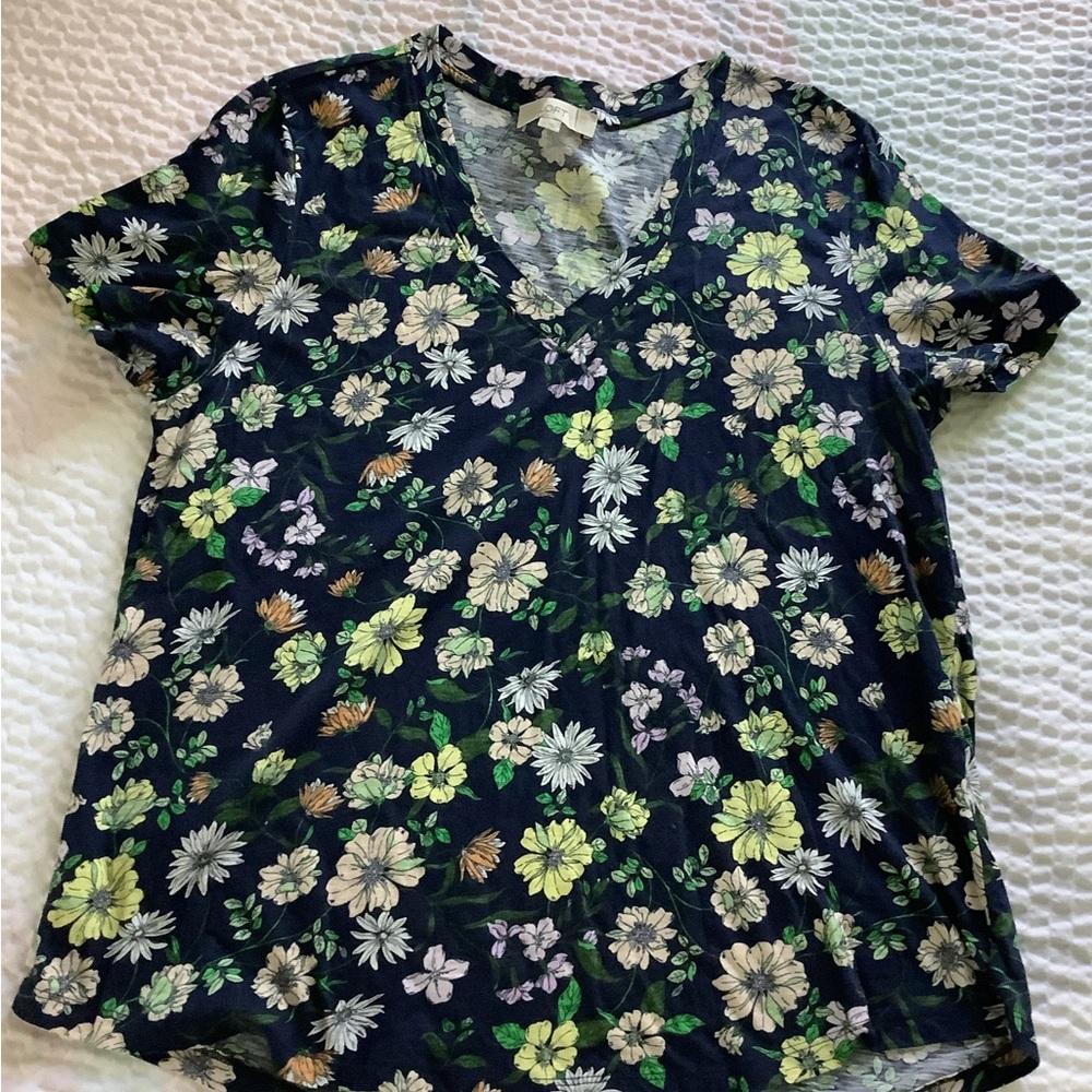 LOFT Navy Floral V-Neck Short Sleeve Top